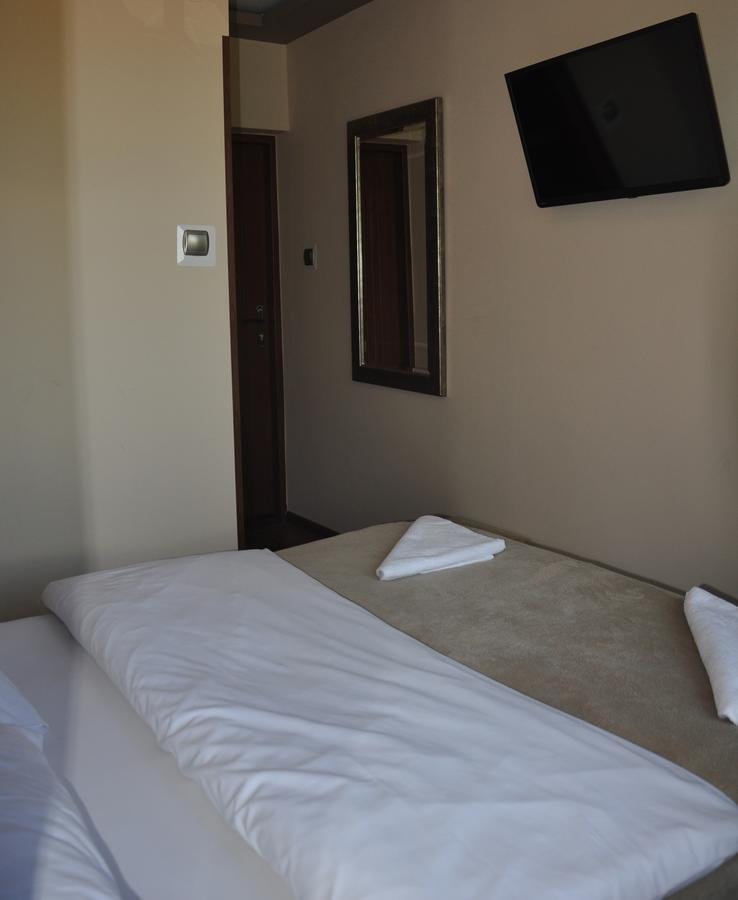 Hotel Mis Bochnia Buitenkant foto