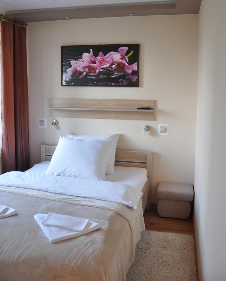 Hotel Mis Bochnia Buitenkant foto